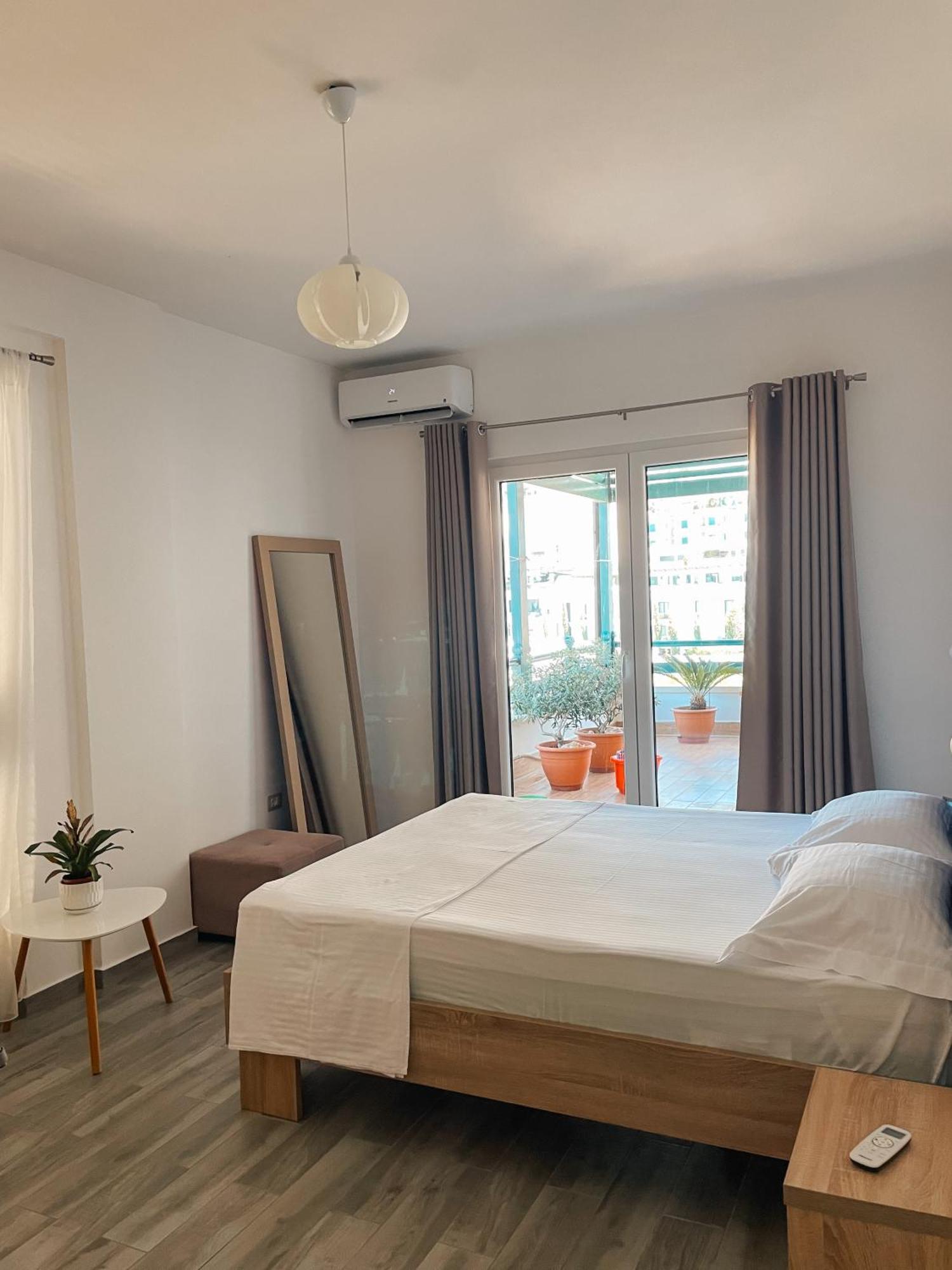 Aqua Holiday Apartments Vlorë Exteriör bild