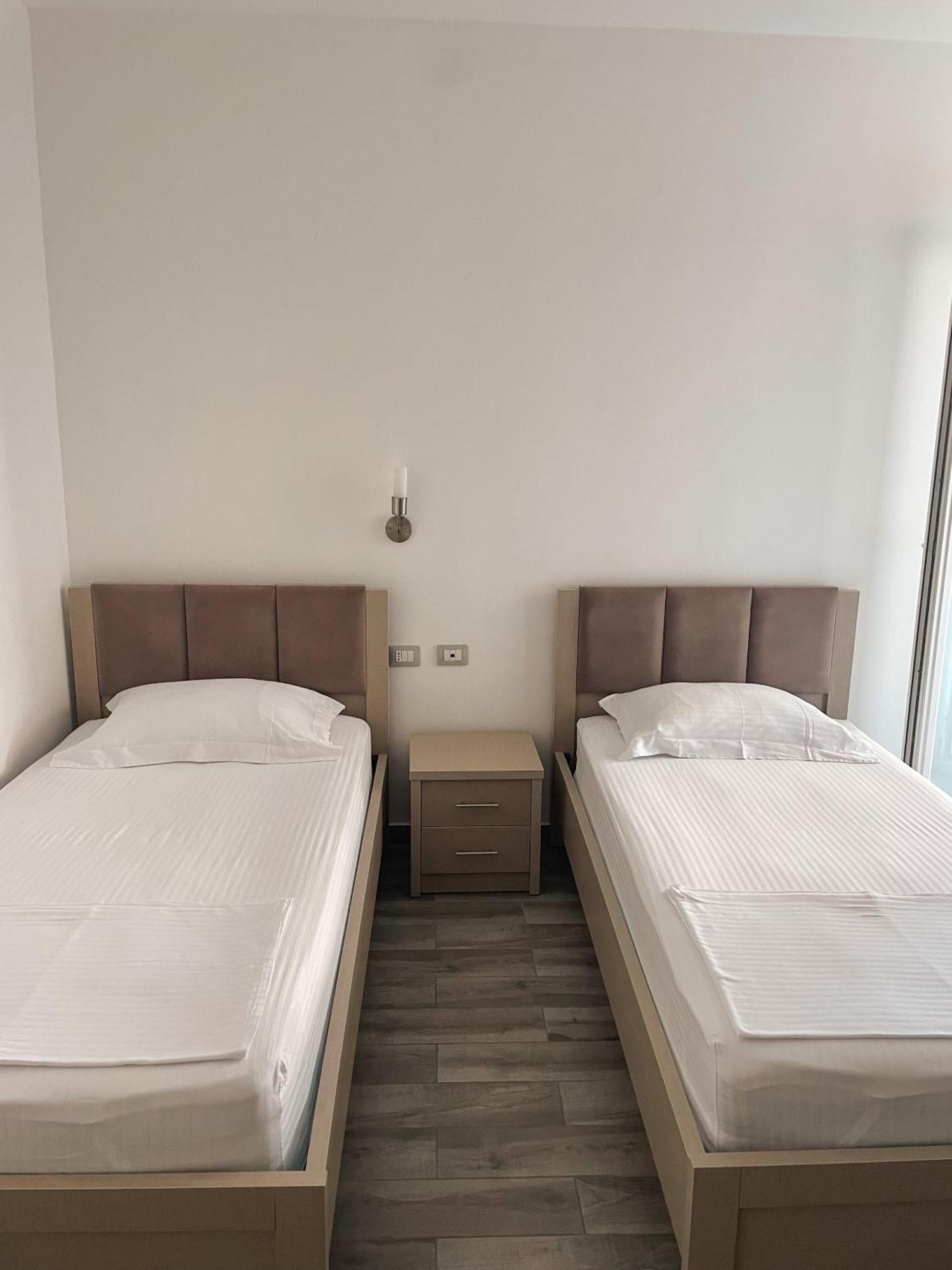 Aqua Holiday Apartments Vlorë Rum bild