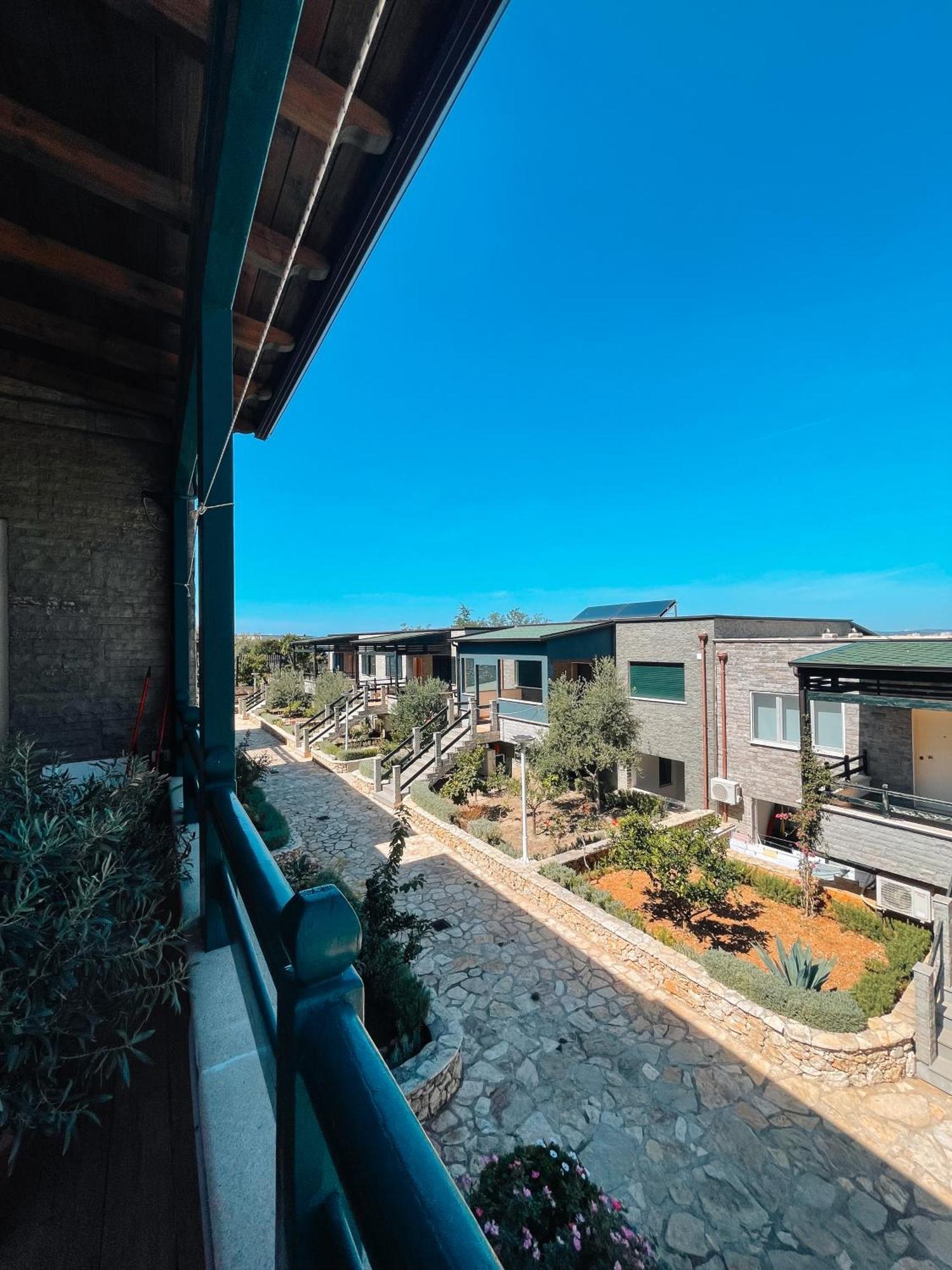 Aqua Holiday Apartments Vlorë Exteriör bild